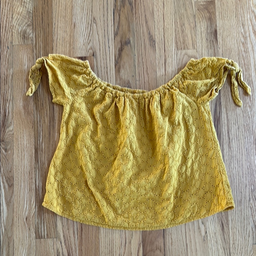 Universal Threads Mustard Yellow Eyelet Off-Shoulder Top, Size Small